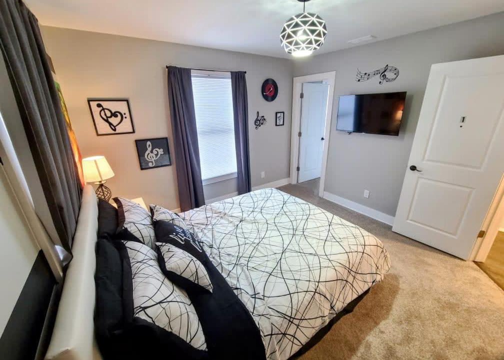 Photo of Bedroom in Vine