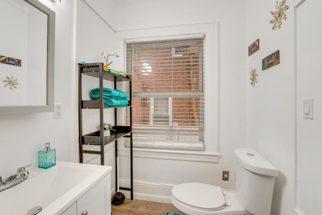 Photo of Bathroom in Weequahic