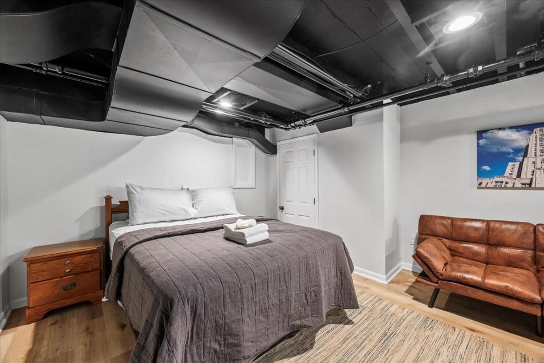 Photo of Bedroom in Shadyside