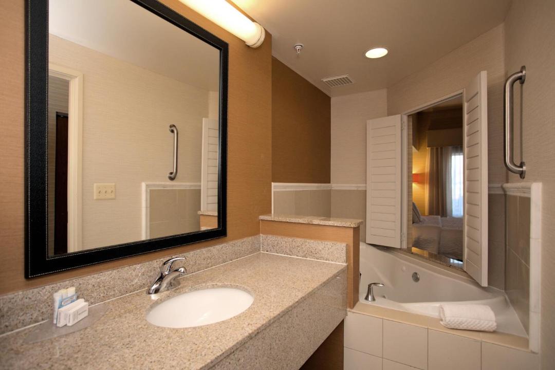 Photo of Bathroom in Edison