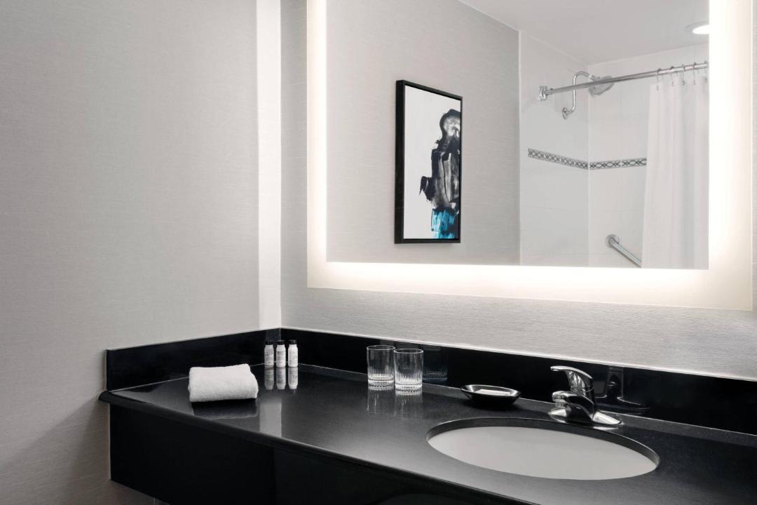 Photo of Bathroom in Iselin