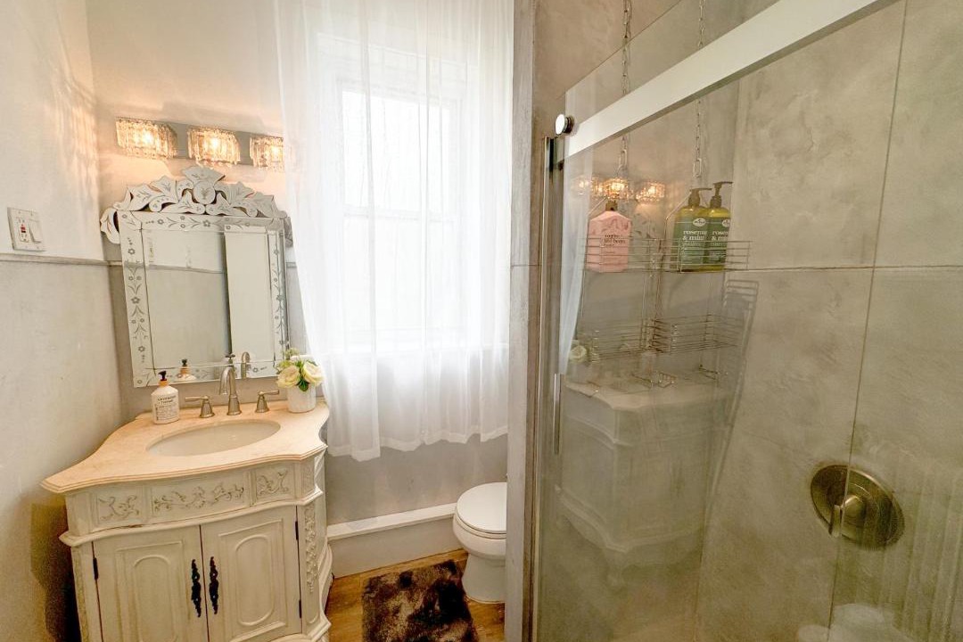 Photo of Bathroom in Weehawken