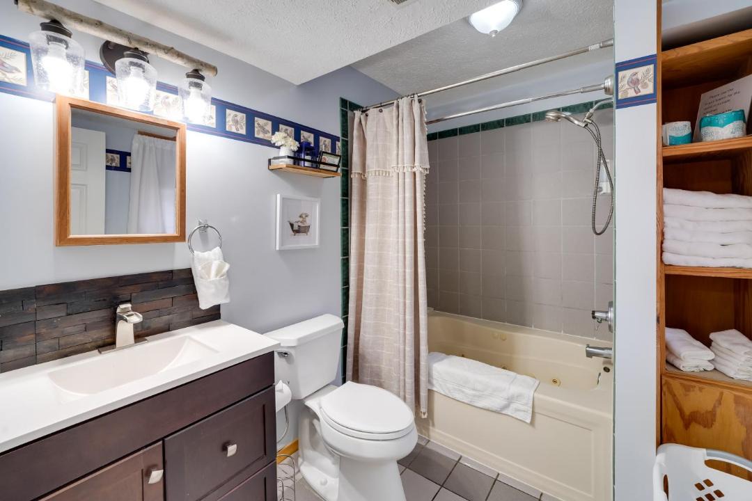 Photo of Bathroom in Rosedale