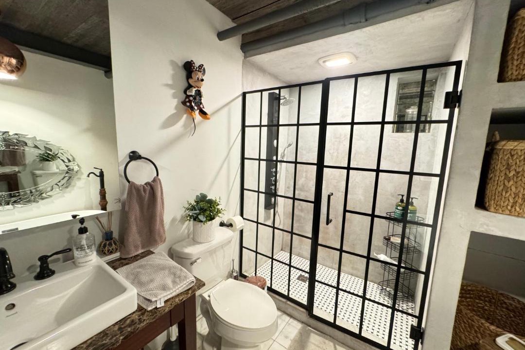 Photo of Bathroom in Weehawken