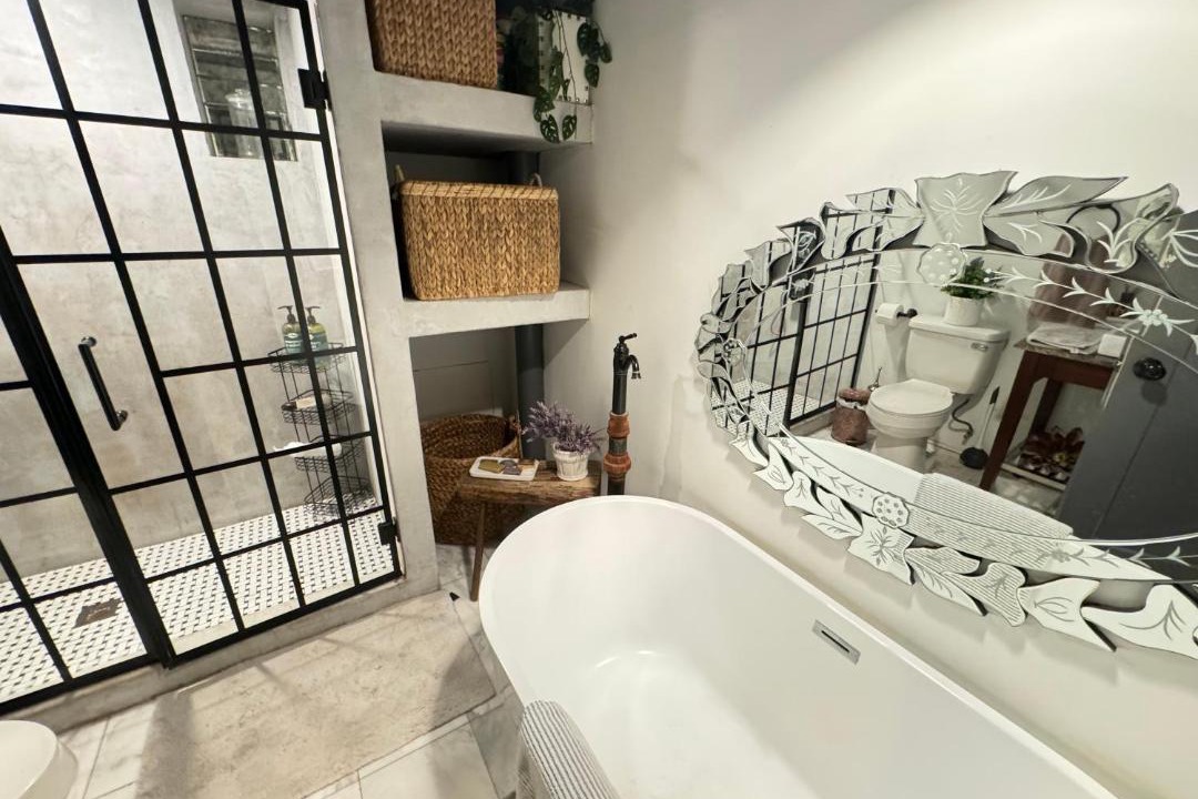 Photo of Bathroom in Weehawken