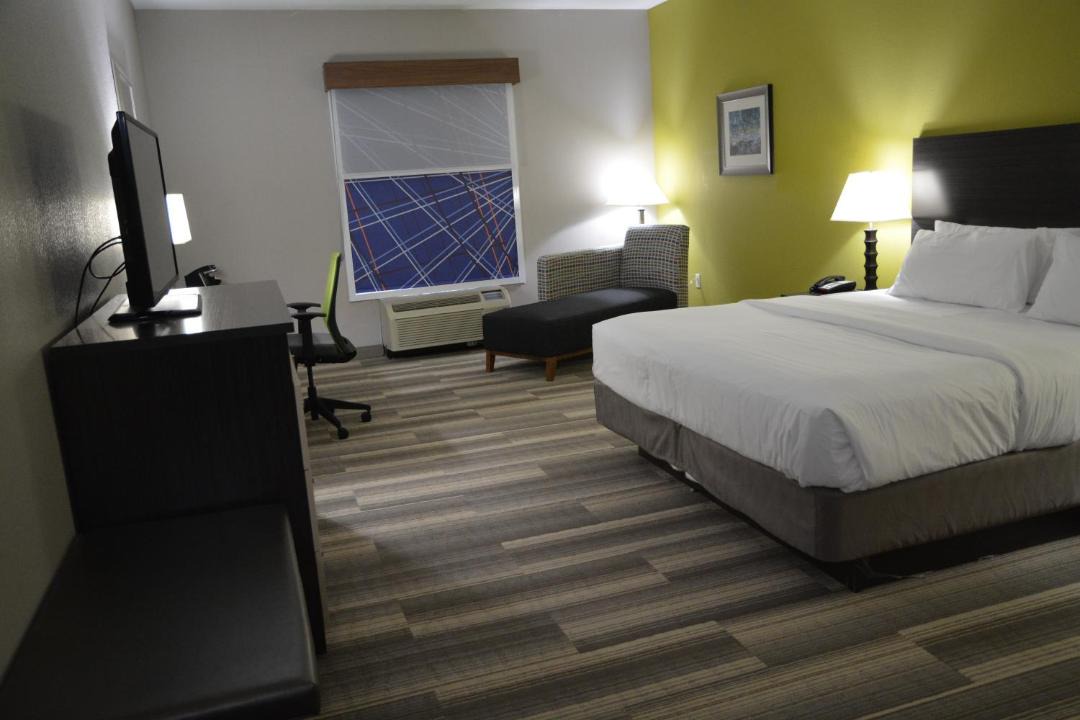 Photo of Bedroom in Caryville