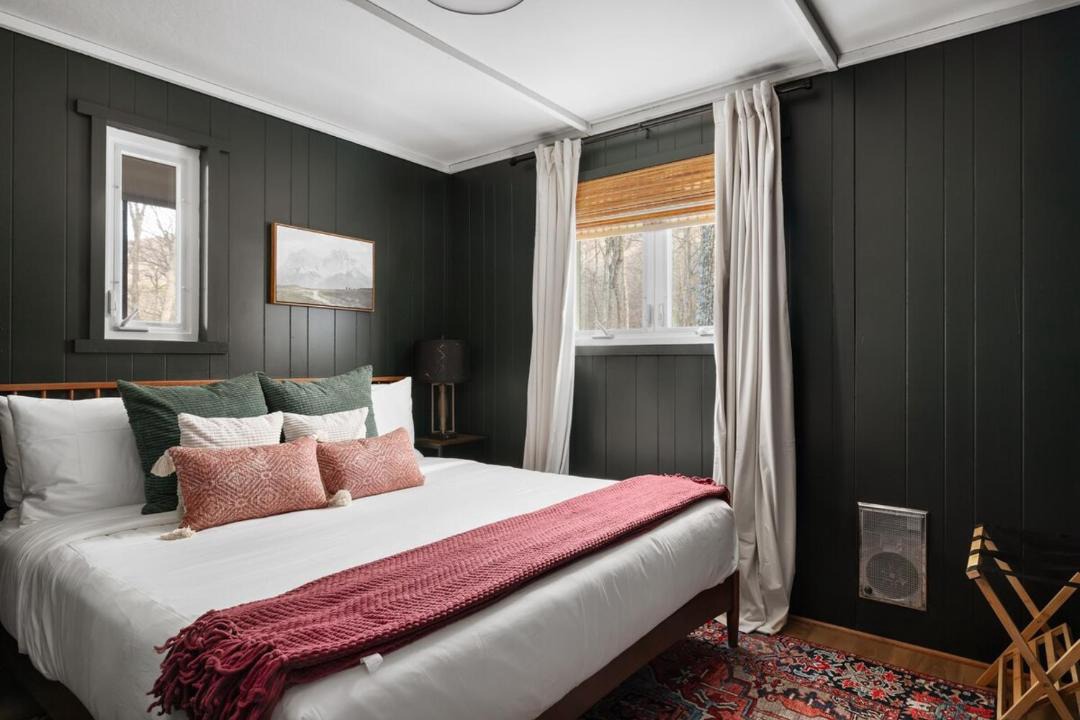 Photo of Bedroom in New Market