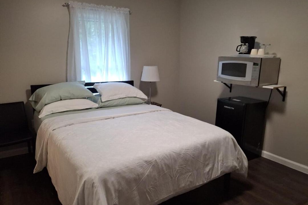 Photo of Bedroom in Teaneck