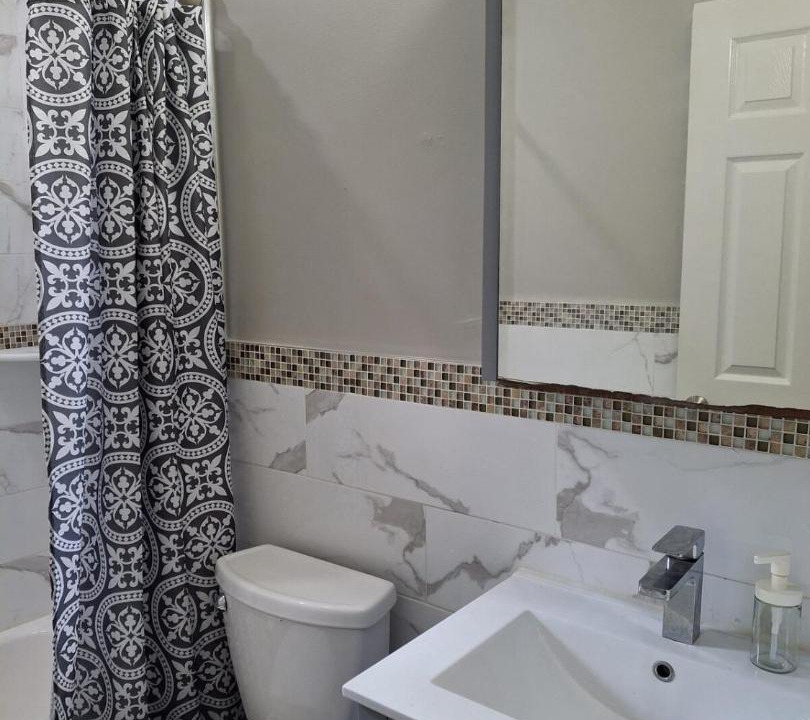 Photo of Bathroom in Teaneck