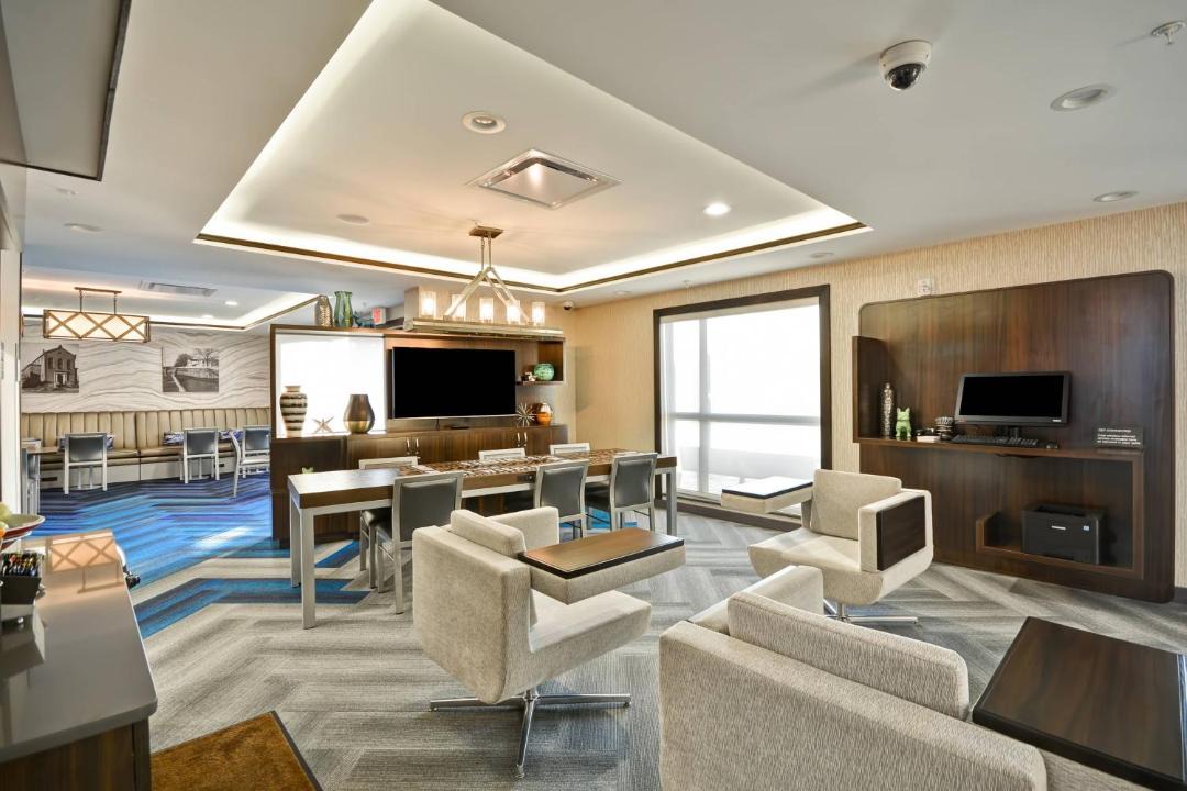 Photo of Livingroom in Cranbury