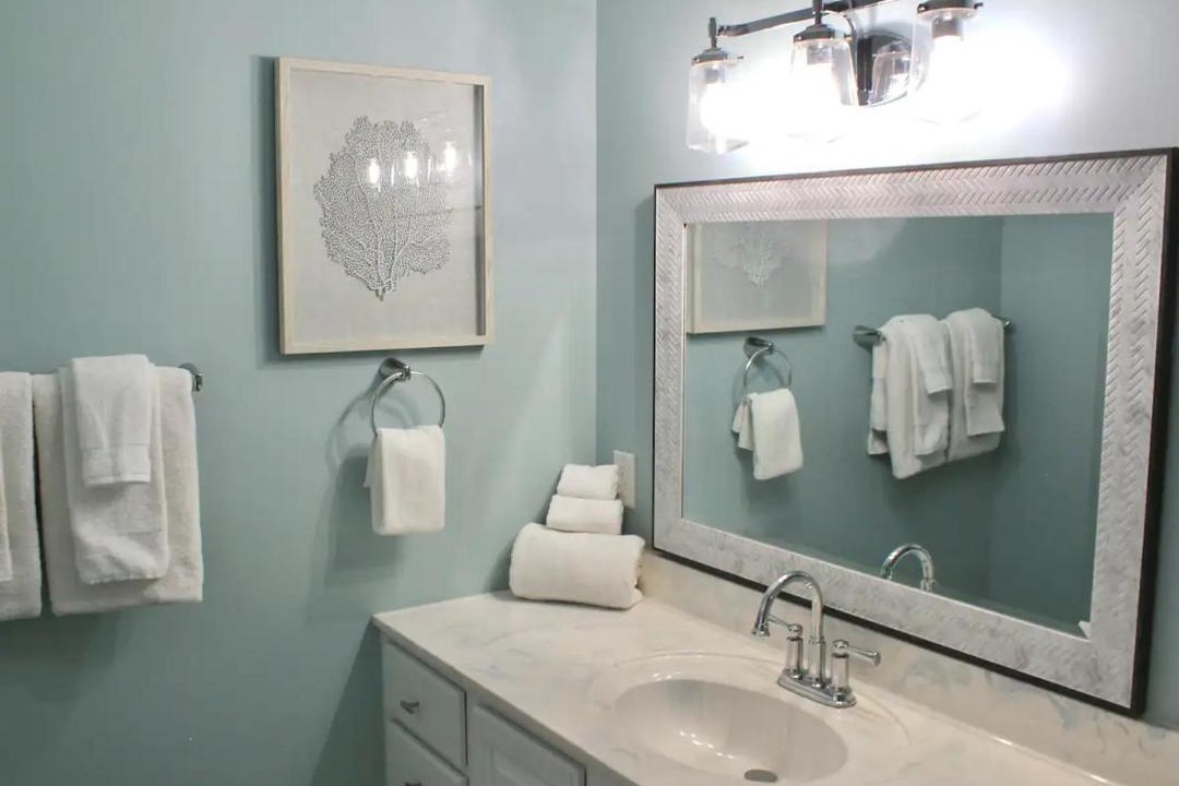 Photo of Bathroom in Huron
