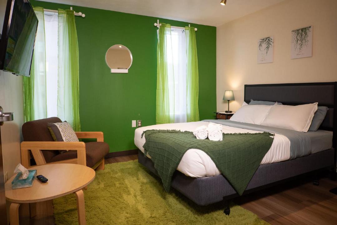 Photo of Bedroom in Downtown Pittsburgh