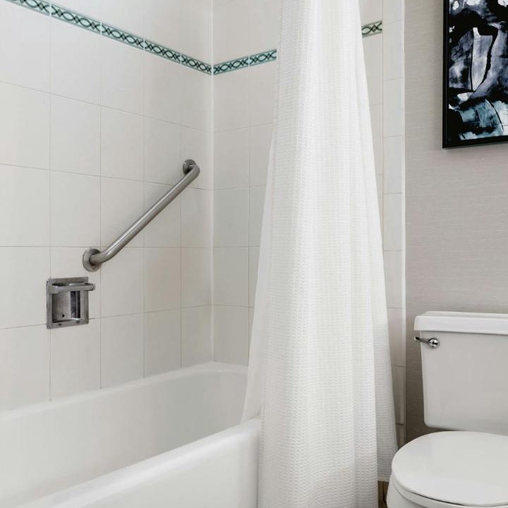 Photo of Bathroom in Iselin