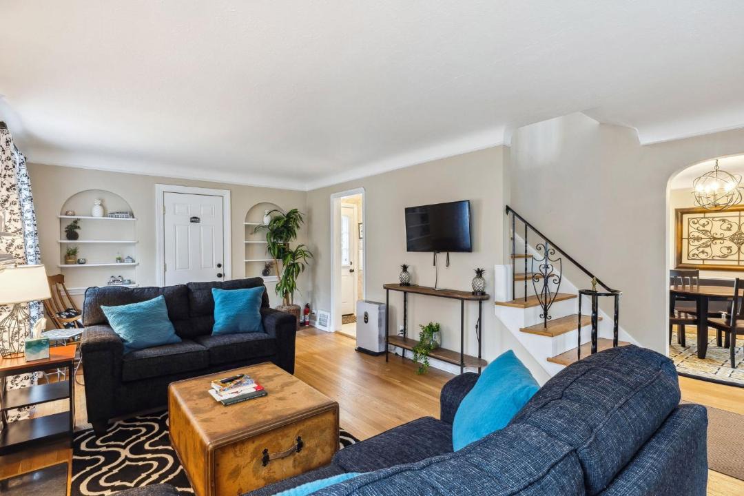 Photo of Livingroom in Cuyahoga County