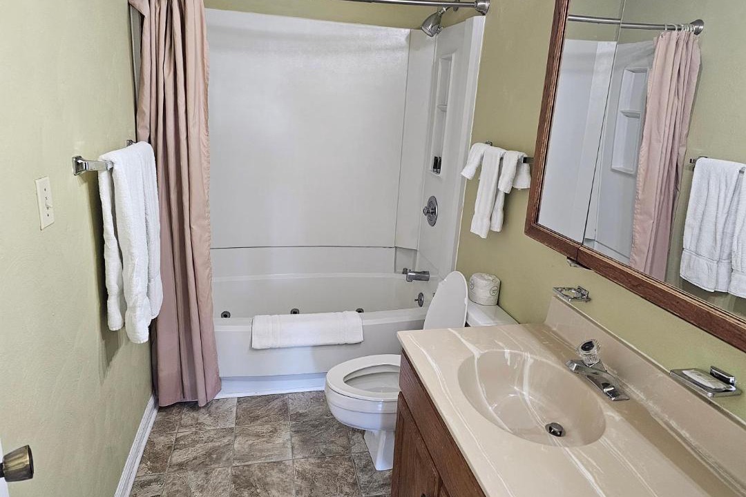 Photo of Bathroom in Cheat Lake