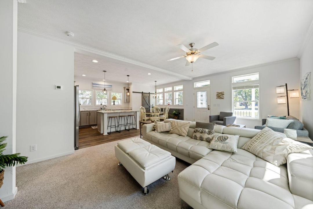Photo of Livingroom in Port Clinton