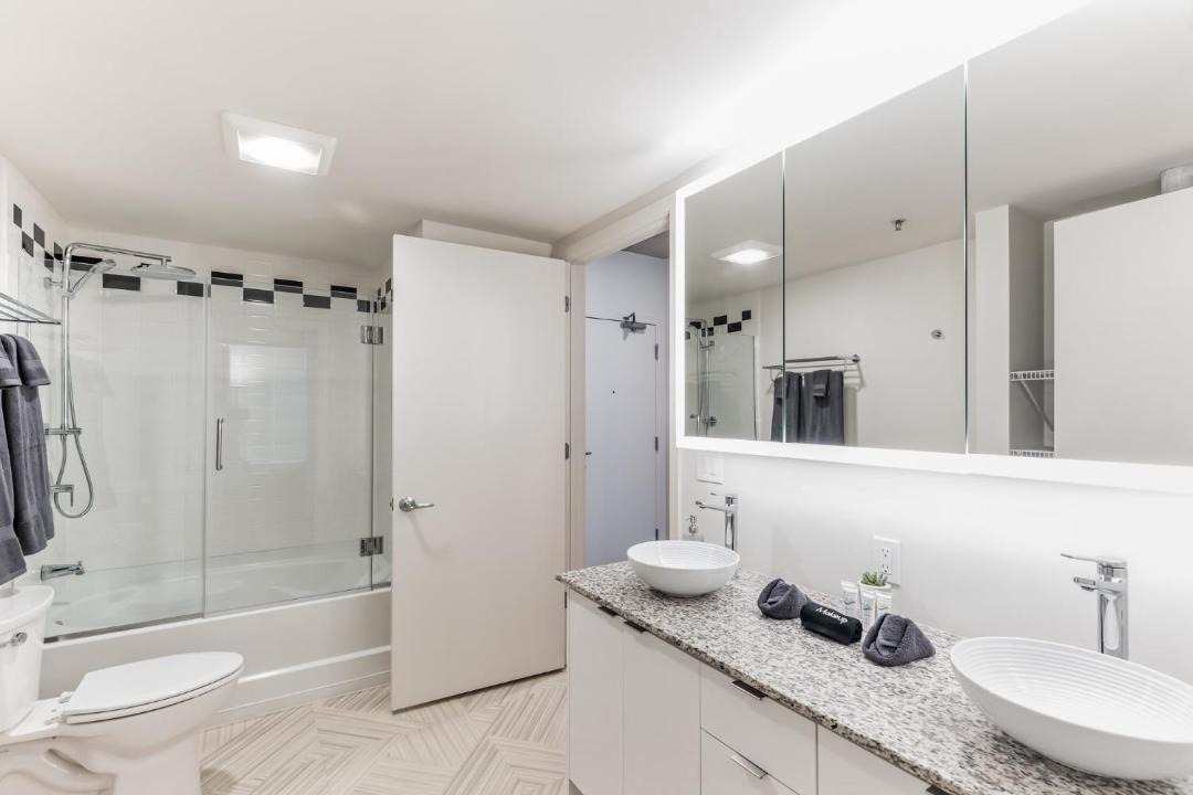 Photo of Bathroom in Gateway District