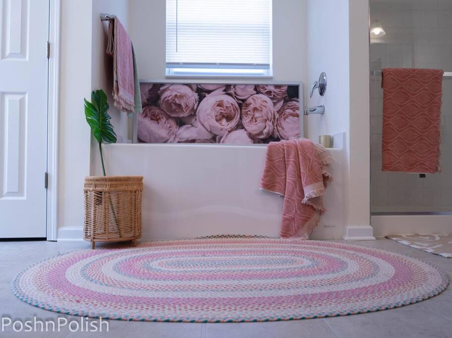 Photo of Bathroom in Summit Station