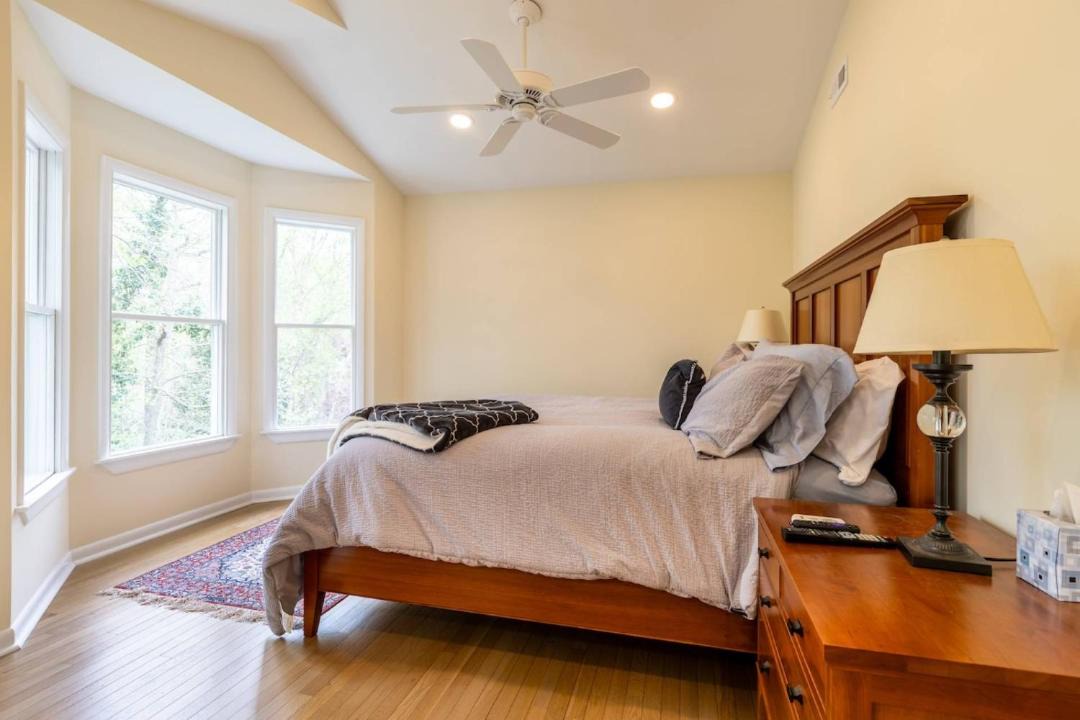 Photo of Bedroom in Crownsville