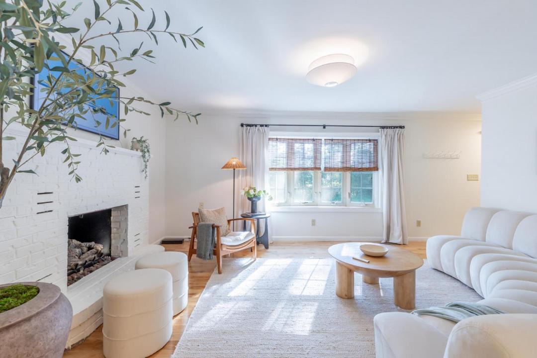 Photo of Livingroom in Lower Township
