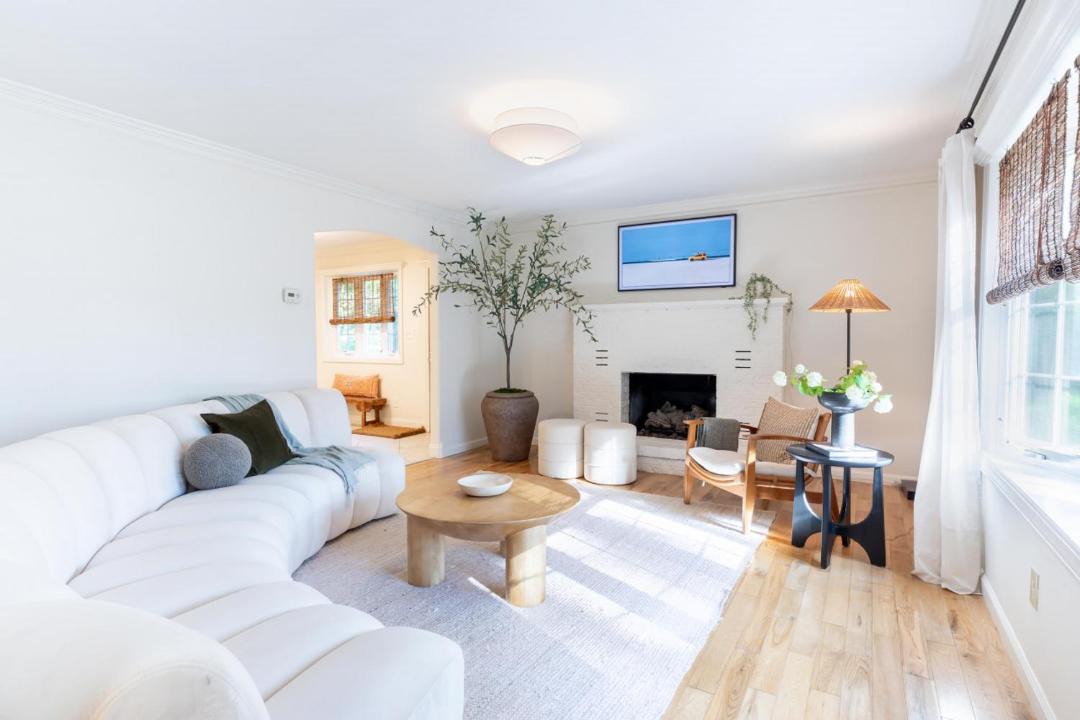 Photo of Livingroom in Lower Township