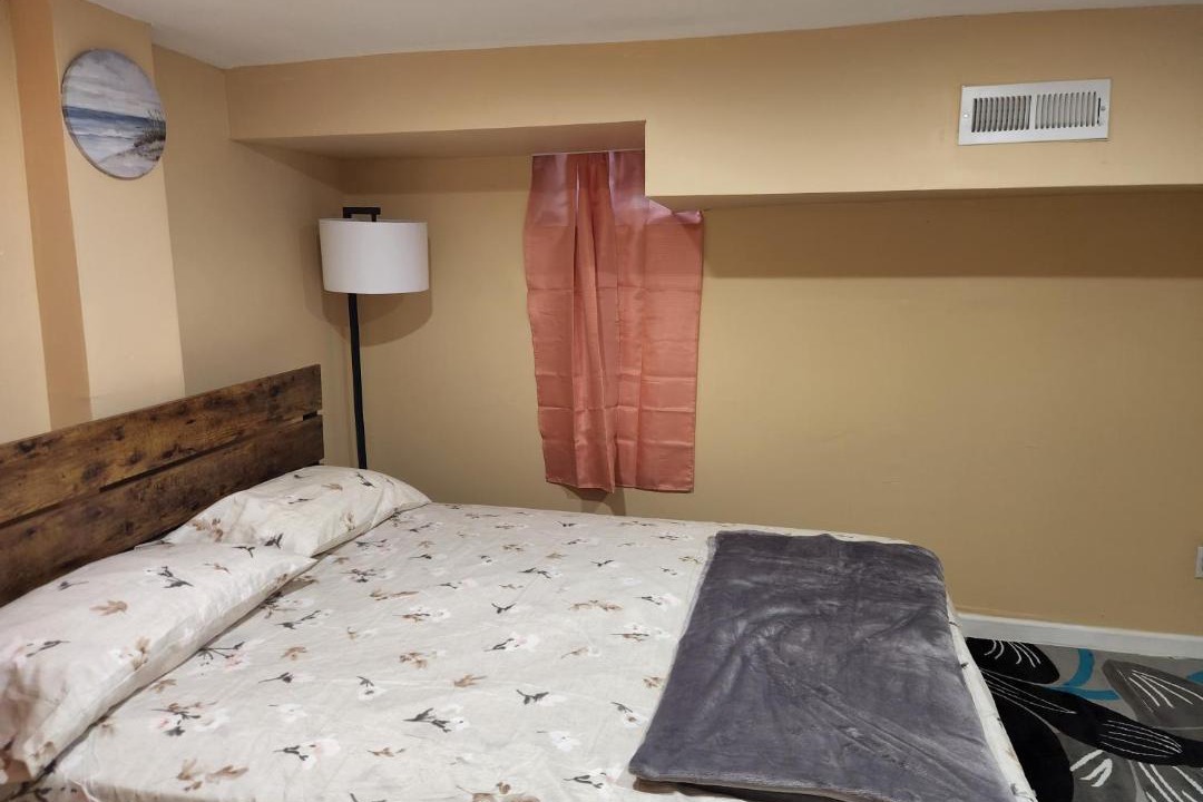 Photo of Bedroom in Weequahic