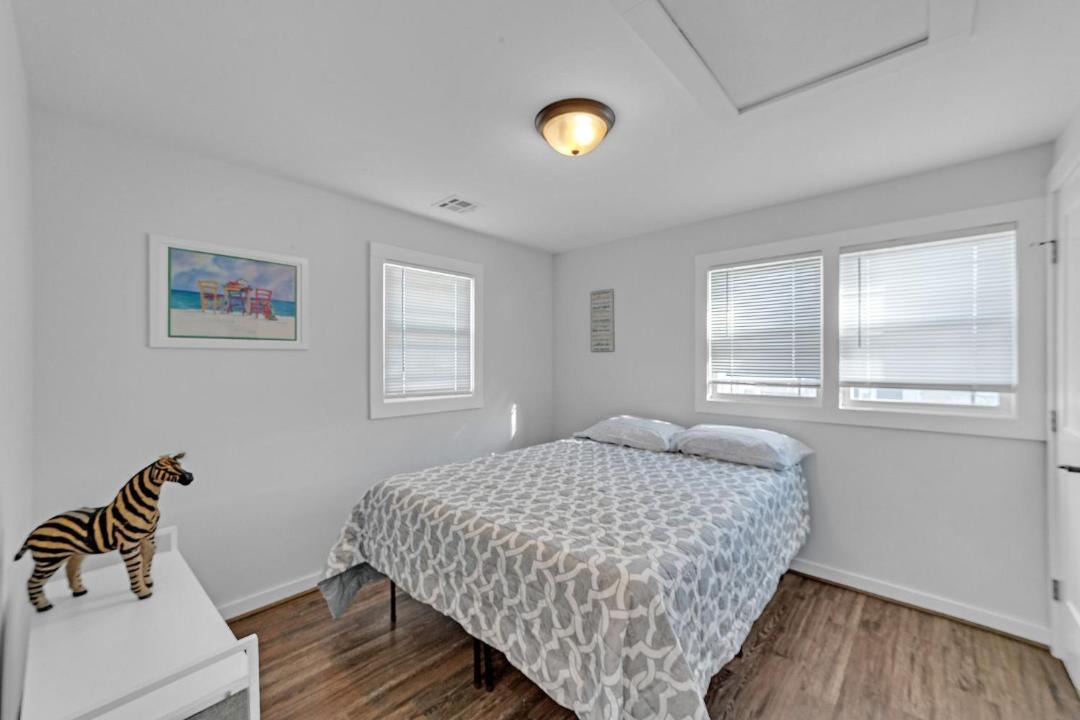 Photo of Bedroom in Seaside Heights