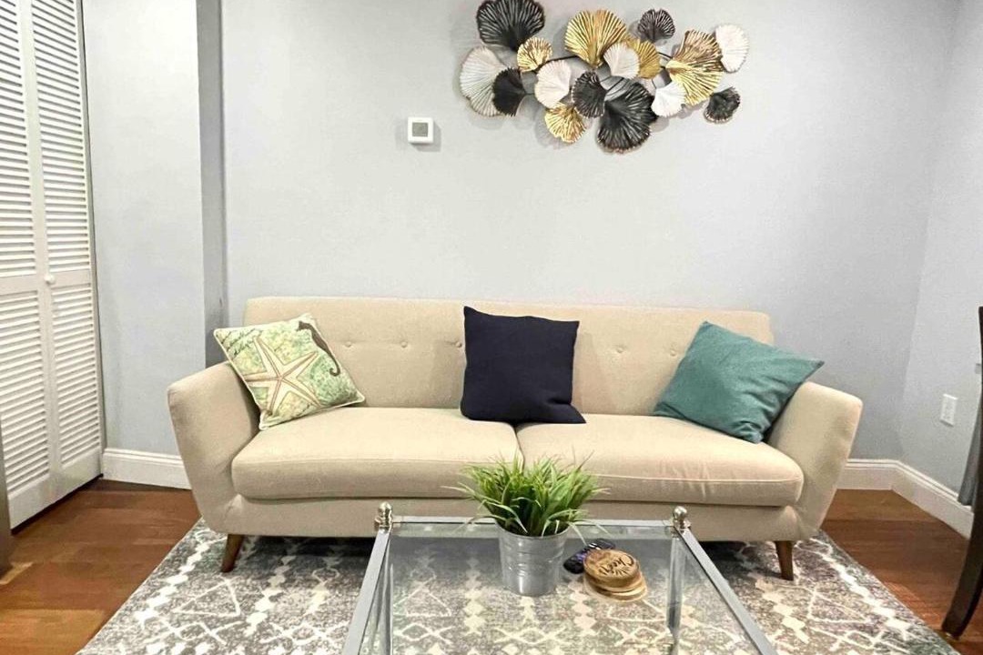 Photo of Livingroom in Center City