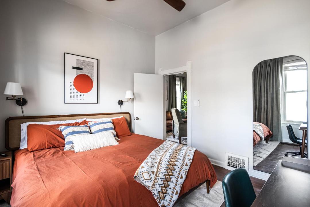Photo of Bedroom in Little Italy
