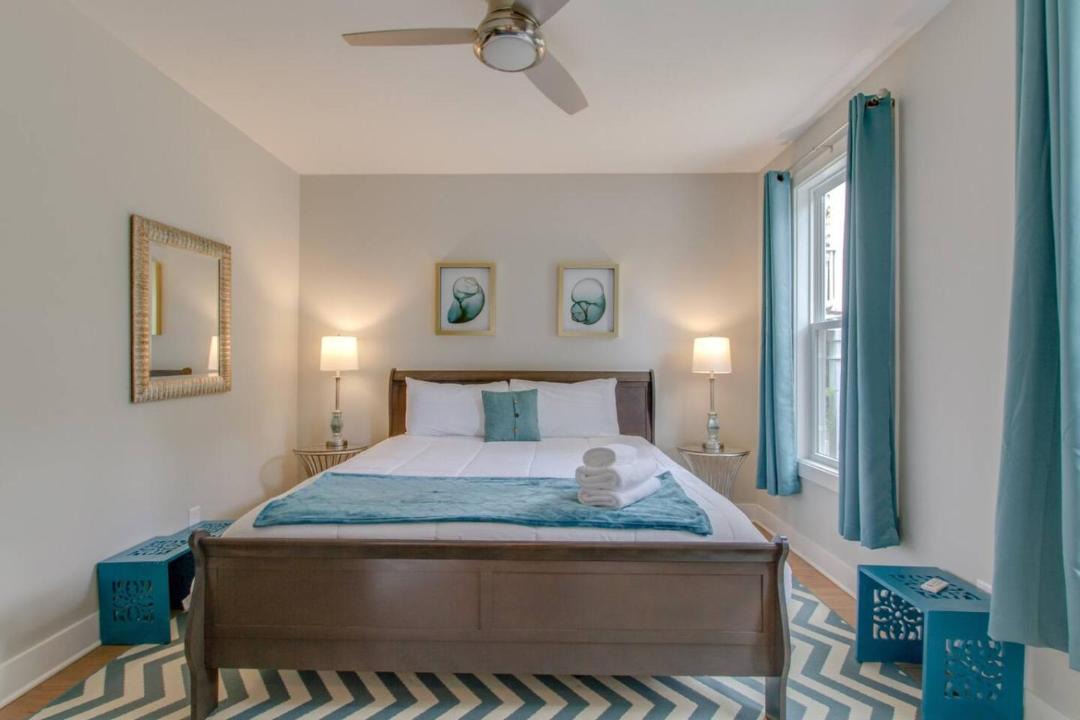 Photo of Bedroom in Inglewood