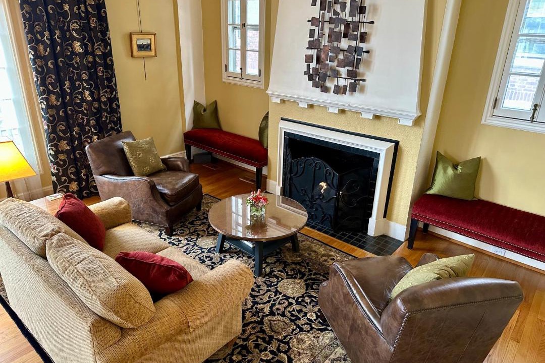 Photo of Livingroom in Harrisburg - Hershey