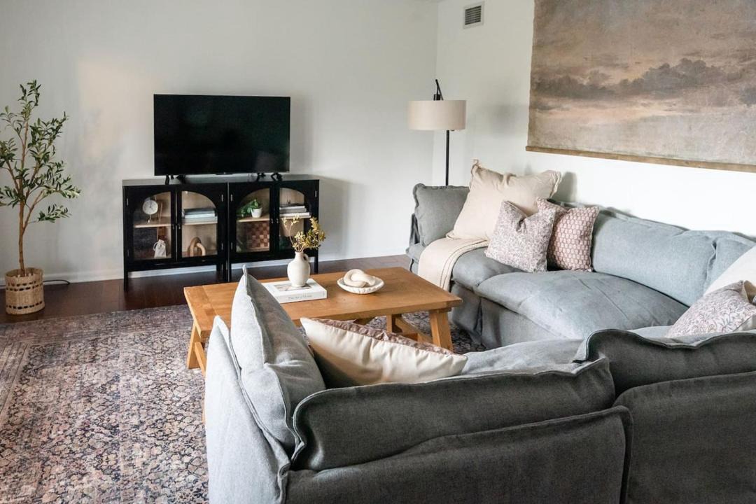 Photo of Livingroom in Elizabethtown