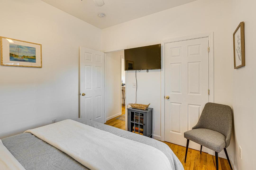 Photo of Bedroom in Keansburg