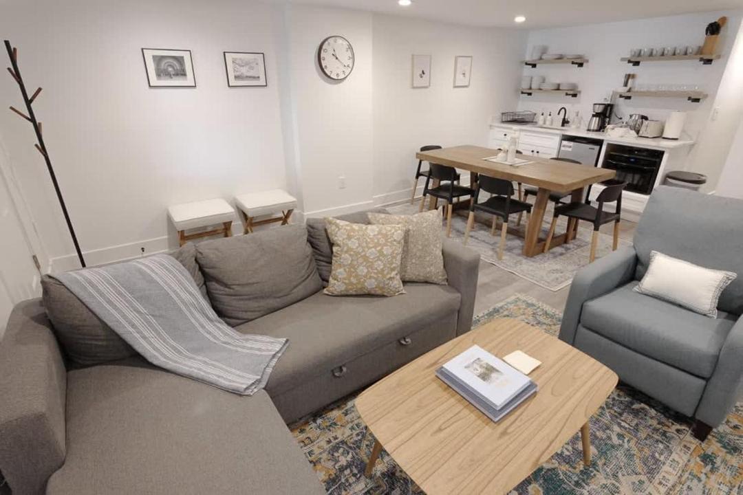 Photo of Livingroom in Petworth