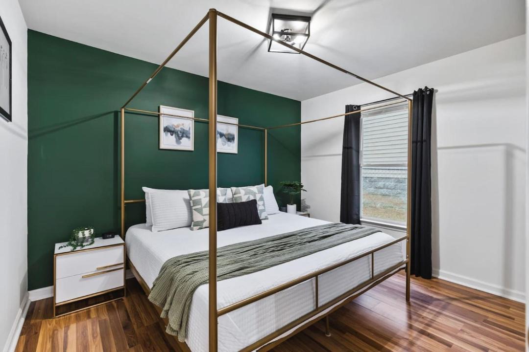 Photo of Bedroom in Hope Gardens