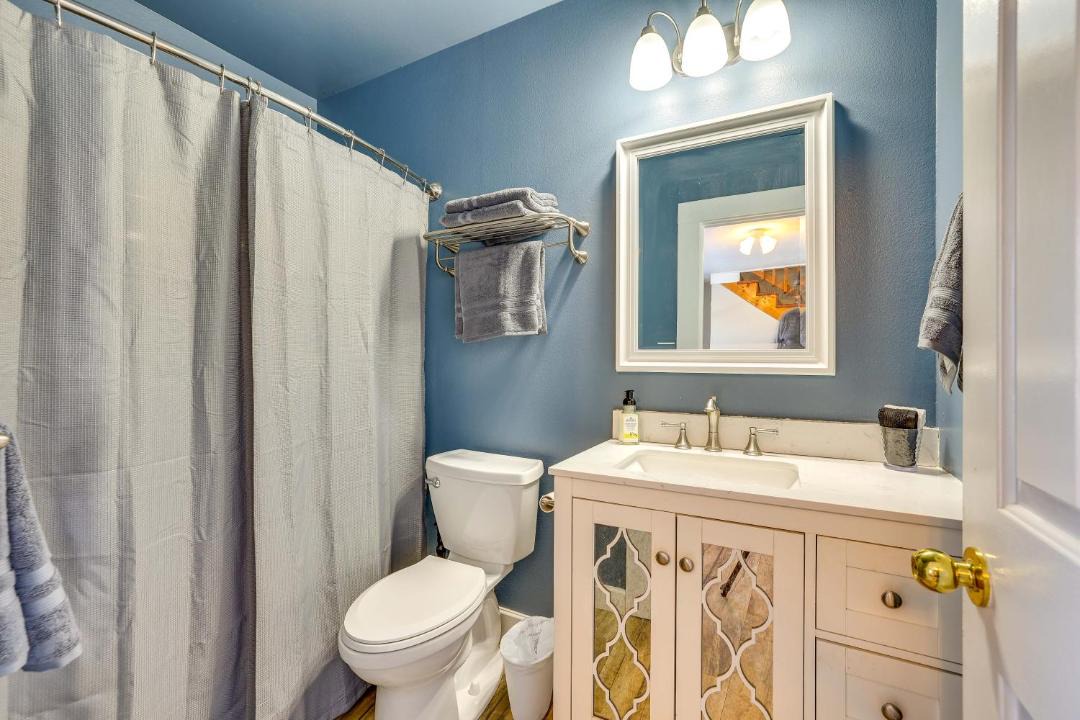 Photo of Bathroom in Garden Valley