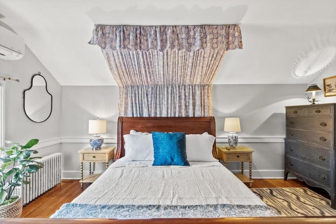 Photo of Bedroom in Old Town West