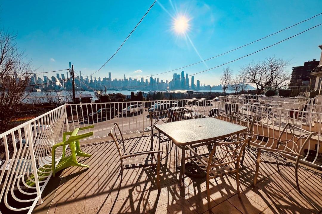 Photo of Patio Balcony in Weehawken