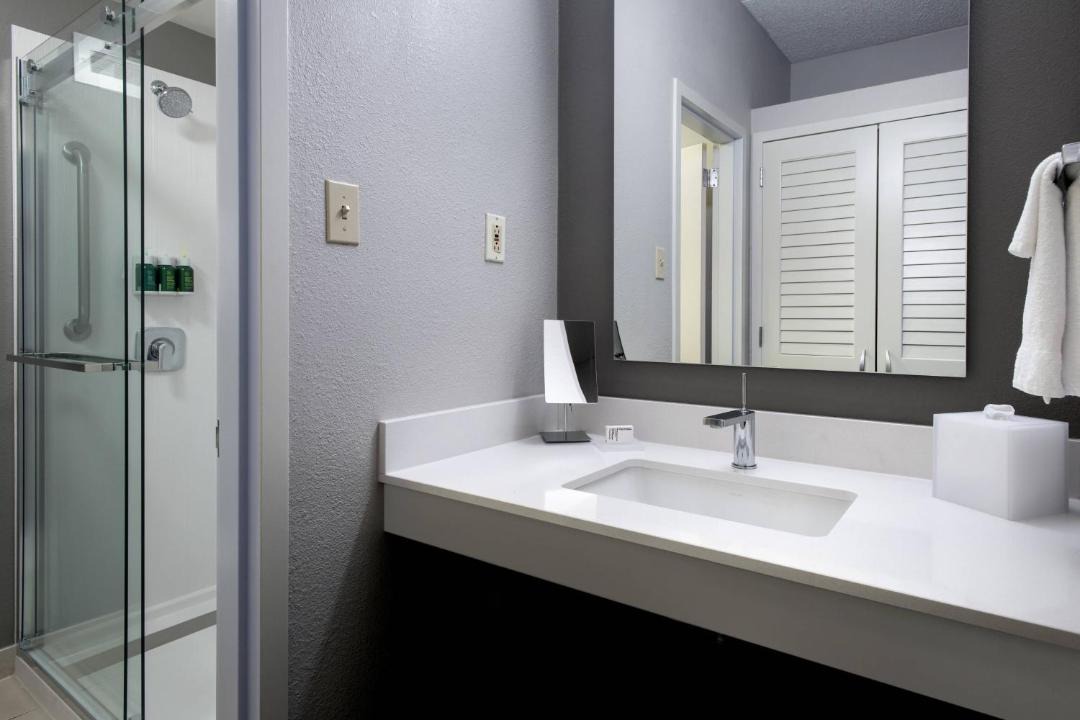Photo of Bathroom in Red Bank - Tinton Falls
