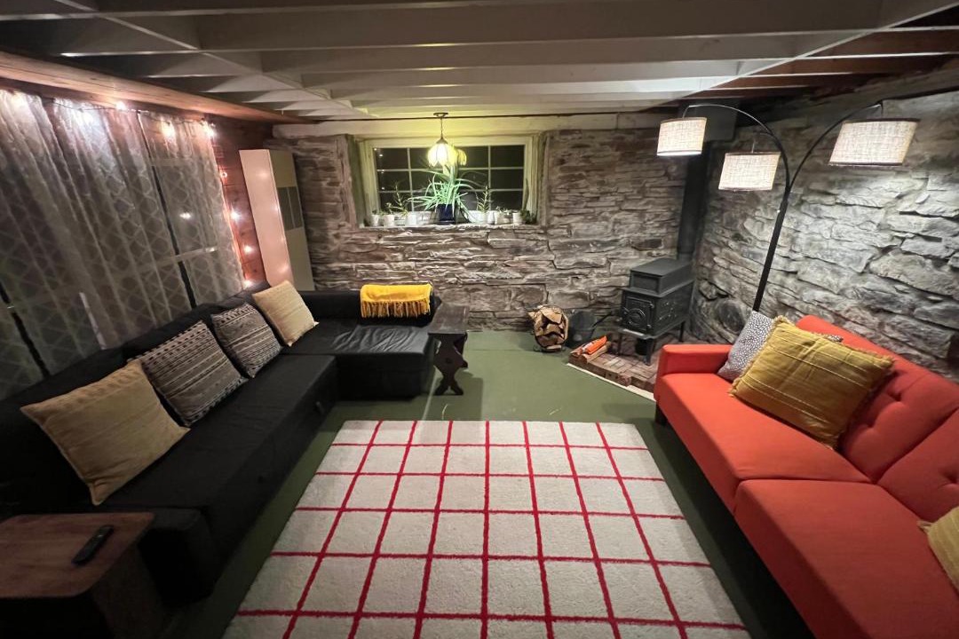 Photo of Livingroom in Pond Eddy
