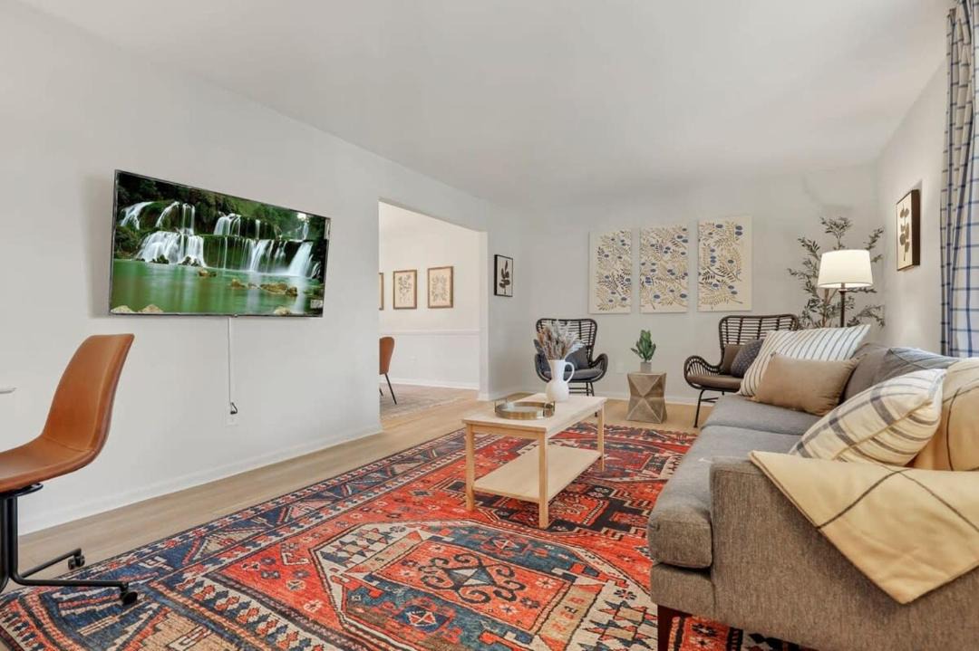 Photo of Livingroom in Gahanna
