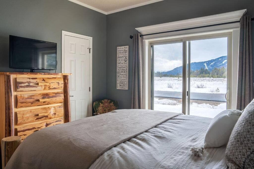 Photo of Bedroom in Donnelly