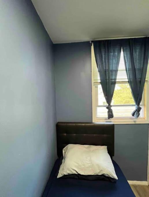 Photo of Bedroom in Hillside