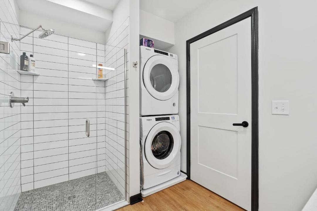 Photo of Bathroom in Lockerbie Square