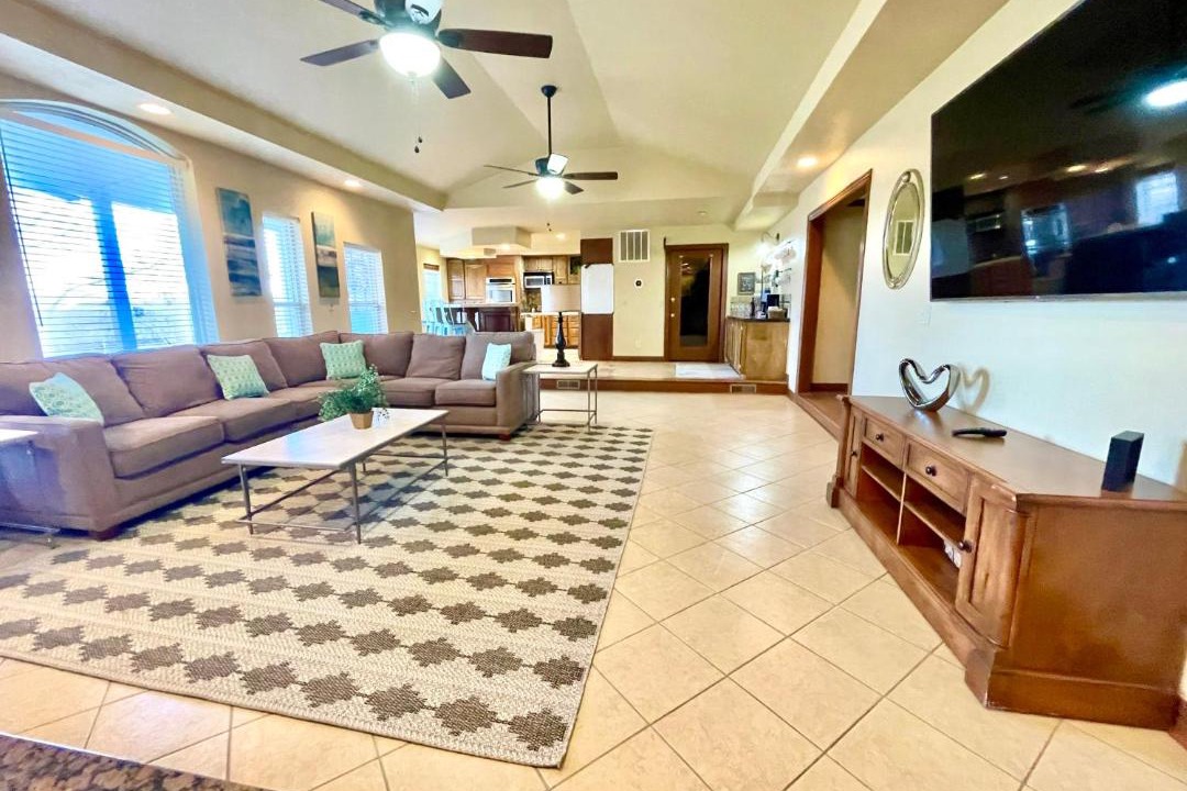 Photo of Livingroom in Beaver Shores