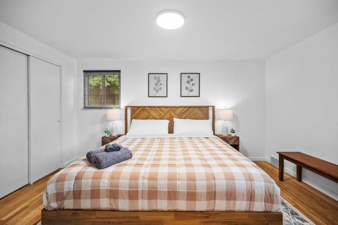 Photo of Bedroom in Squirrel Hill South