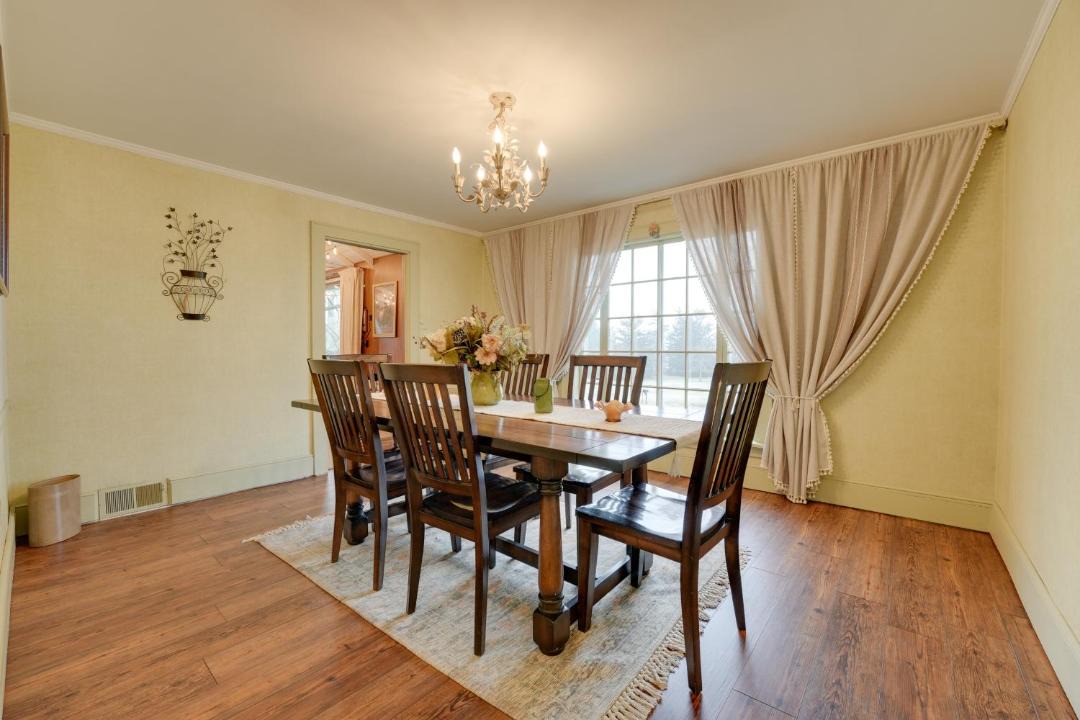 Photo of Livingroom in Hillsdale