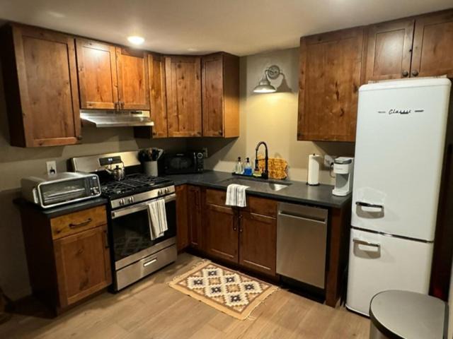 Photo of Kitchen in Thompson