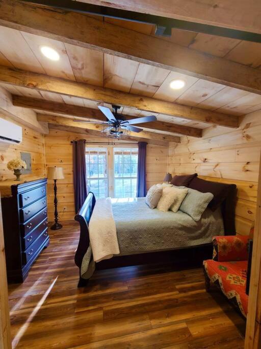Photo of Bedroom in Jamestown
