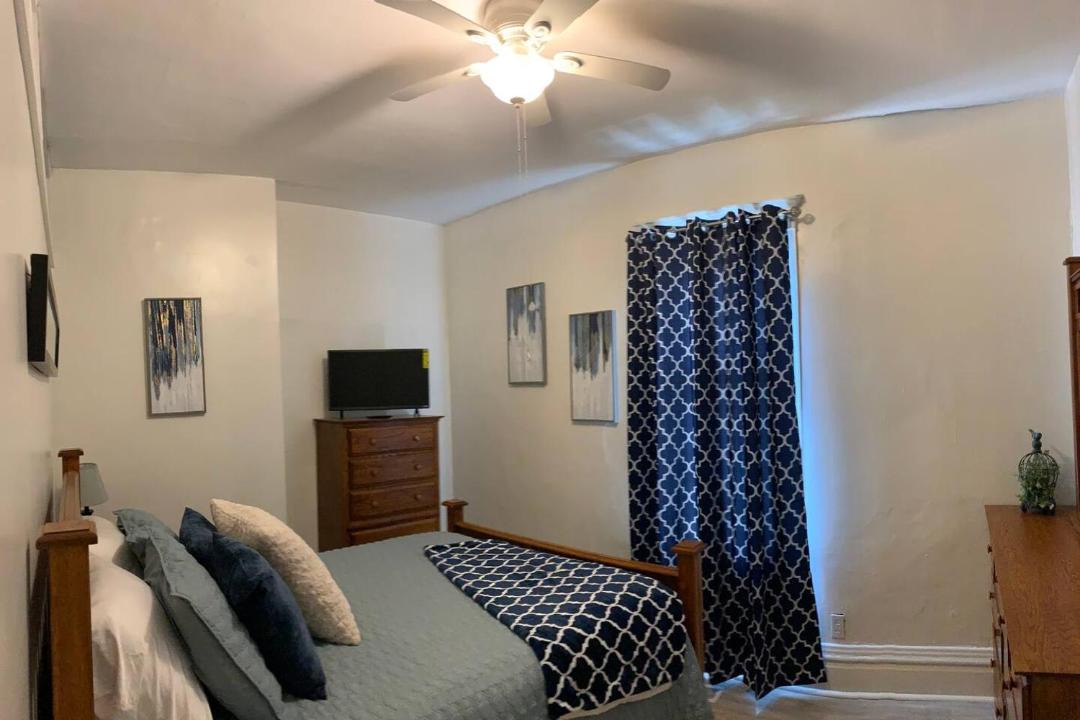 Photo of Bedroom in Russell